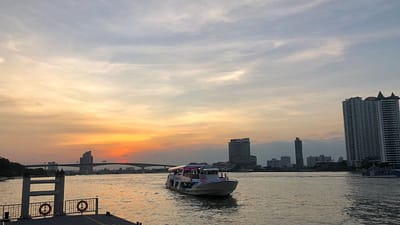 Senja kala di Sungai Chao Phraya