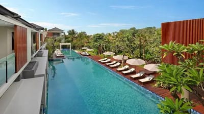 Nikmati Pengalaman Berlibur yang digunakan Tenang nan Damai pada Bali dan juga juga Batam dengan Kamuela Villas