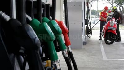 Tips Irit Berkendara Motor, Dijamin Jarang ke SPBU