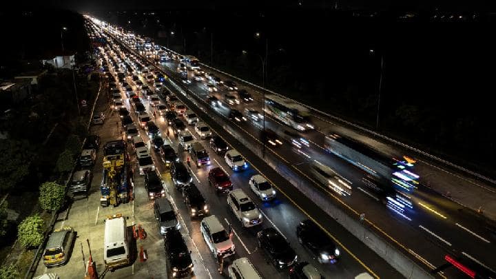 33 Persen Kendaraan Belum Mudik dari Jabotabek, Begini Penerangan Jasa Marga