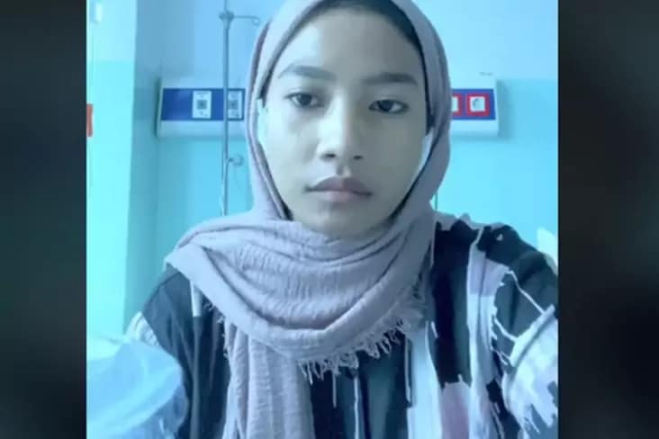 Perempuan Ini adalah adalah Harus Operasi Rahang Gegara Keseringan Kunyah Es Batu
