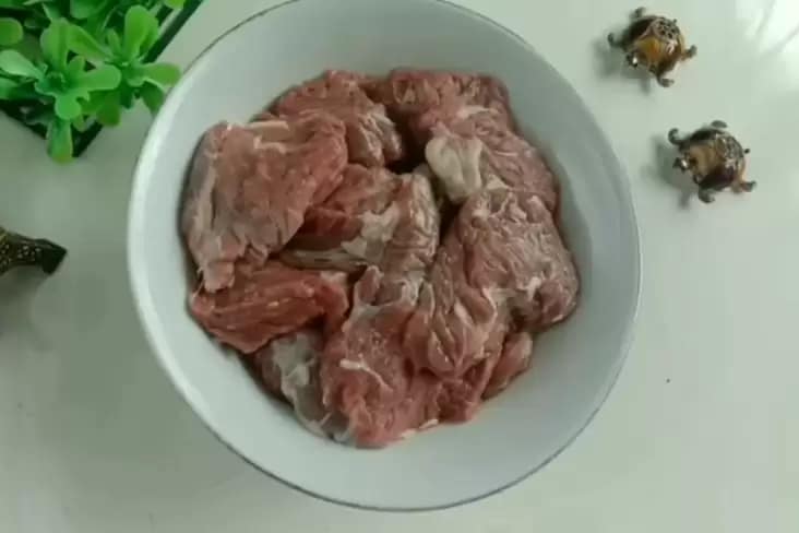 Cara Masak Daging Kurban Agar Empuk juga Hemat Gas, Hal ini 5 Tipsnya